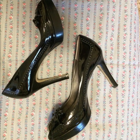 Marc Fisher Shoes - Marc Fisher patent peep toe pumps